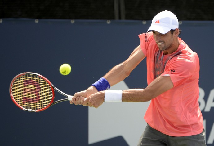 Thomaz Bellucci vence Pablo Cuevas no Masters 1000 de Montreal (Foto: Reuters)