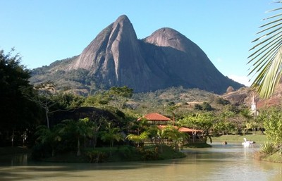 Pedra da Onça: local foi palco de corrida por pedras preciosas no século passado (Foto: Chandy Teixeira)