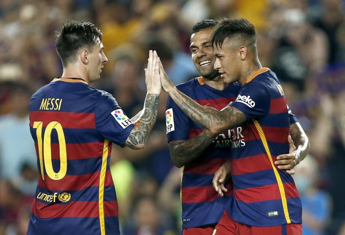 Neymar Messi Daniel Alves Barcelona x Roma (Foto: EFE)