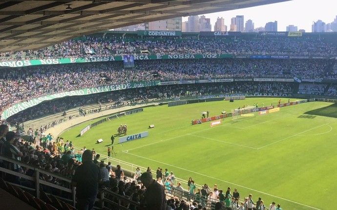 Couto Pereira; Goiás; Coritiba (Foto: Ana Helena Goebel)