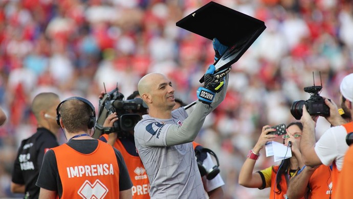 Goleiro Marcos; Vila Capanema; Paraná Clube; CRB (Foto: Giuliano Gomes/PR PRESS)