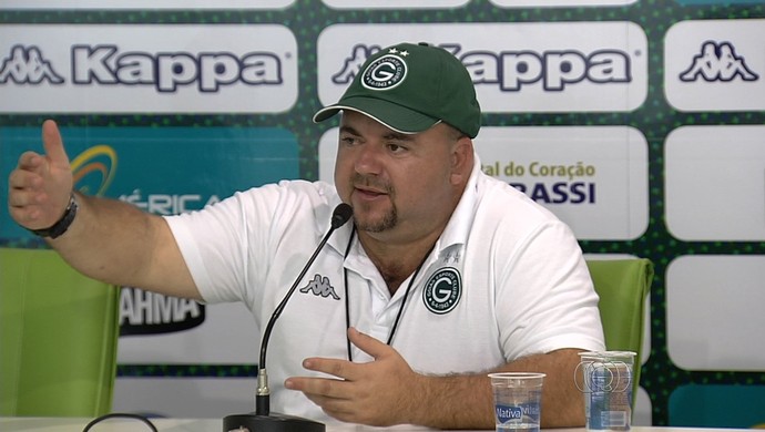 Julinho Camargo, técnico do Goiás (Foto: Reprodução/TV Anhanguera)