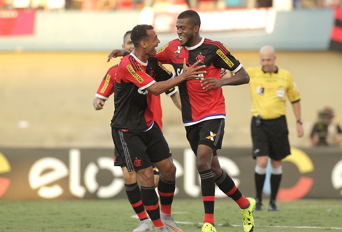 Marcelo Cirino comemora Goiás x Flamego (Foto: Gilvan de Souza / Flamengo)