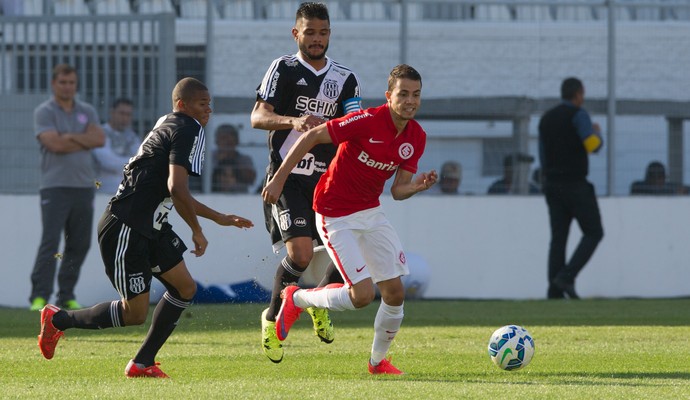 Ponte Preta x Internacional Inter Nilmar Moisés Lucarelli Brasileirão (Foto: Alexandre Lops/Internacional)