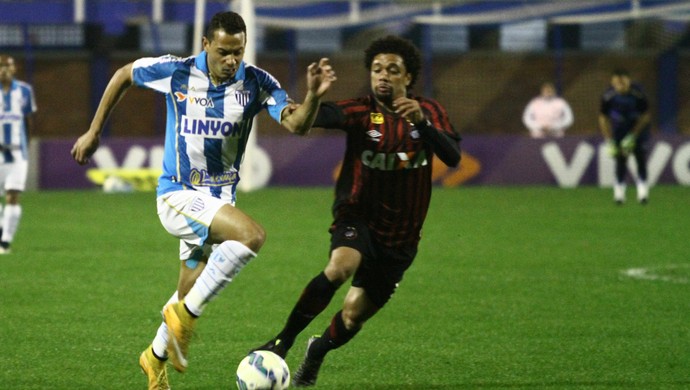 Avaí x Atlético-PR (Foto: Jamira Furlani/Avaí FC)