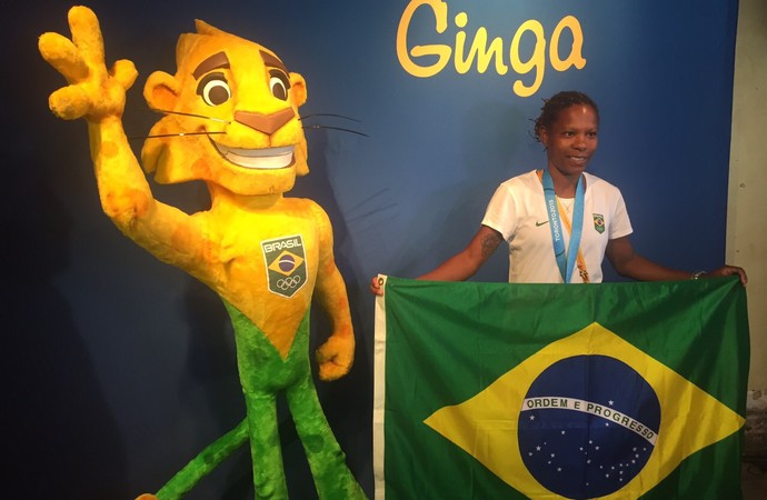 Formiga, porta-bandeira Brasil ceriômina de encerramento Jogos Pan-Americanos Toronto 2015 (Foto: Amanda Kestelman)