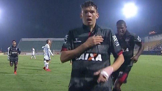 Bragantino x Atlético-GO Júnior Viçosa (Foto: Reprodução/ PremiereFC)