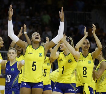 Vôlei feminino Brasil Porto Rico semifinal virada Pan Toronto 2015 (Foto: Rebecca Blackwell/AP)