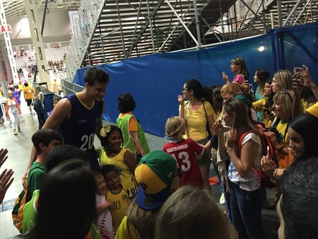 Renan vôlei Pan fãs (Foto: GloboEsporte.com)