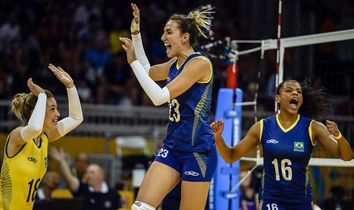 Camila Brait, Bárbara Bruch e Fernanda Garay (Foto: Gaspar Nobrega/Inovafoto/CBV)