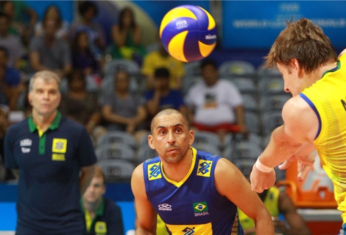 Brasil x França Murilo finais Liga Mundial vôlei (Foto: Divulgação / FIVB)