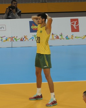 Com 2,17m oposto Renan é o mais alto do Time Brasil em Toronto (Foto: GloboEsporte.com)