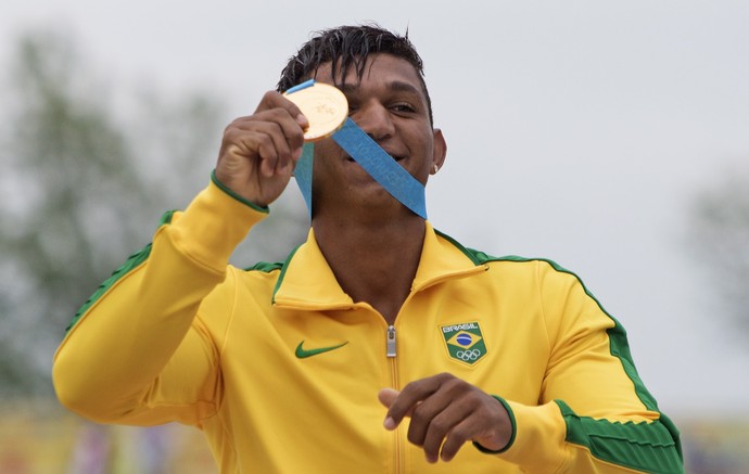 Isaquias Queiroz ganha segundo ouro no Pan de Toronto (Foto: Aaron Lynett/The Canadian Press via AP)