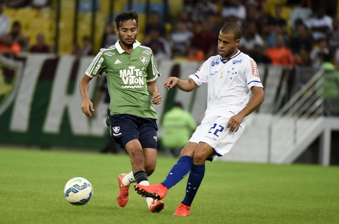 Gustavo Scarpa Myke Fluminense x Cruzeiro Maracanã (Foto: André Durão)