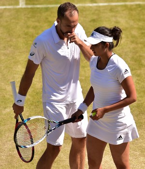 Bruno Soares e Sania Mirza em Wimbledon (Foto: AFP)