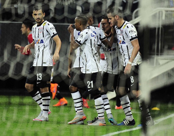 corinthians x atletico-pr (Foto: Marcos Ribolli)