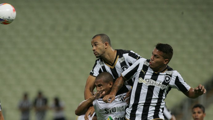 Ceará, Botafogo, Arena Castelão, Série B (Foto: Kiko Silva/Agência Diário)