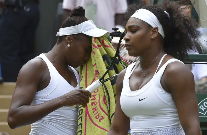 Serena Williams Venus Williams oitavas de Wimbledon 2015 (Foto: Reuters)