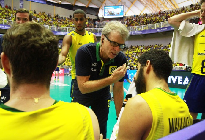 Brasil x Itália Liga Mundial Cuiabá Bernardinho (Foto: Divulgação/FIVB)