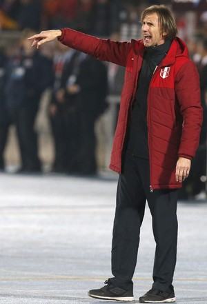 Ricardo Gareca Chile x Peru (Foto: EFE/Kiko Huesca)