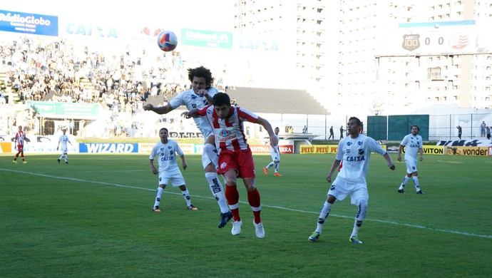 ABC x Náutico, no Estádio Frasqueirão (Foto: Augusto Gomes/GloboEsporte.com)