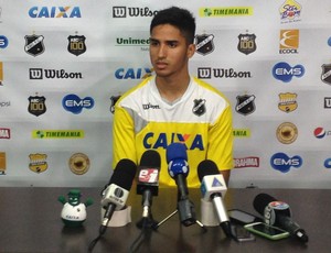 Igor Julião - lateral do ABC (Foto: Carlos Cruz/GloboEsporte.com)