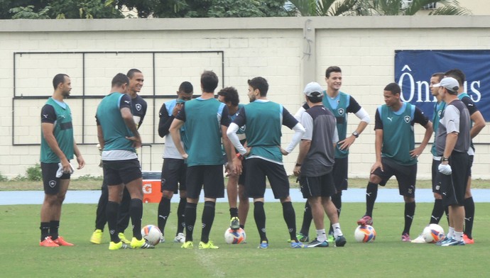 Treino Botafogo (Foto: Igor Rodrigues / GloboEsporte.com)