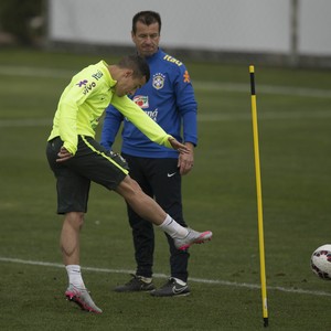 Philippe Coutinho, treino seleção brasileira (Foto: Leo Correa / Mowa Press)