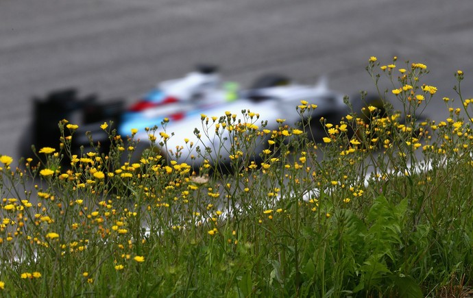 Felipe Massa em ação com a Williams no treino classificatório para o GP da Áustria - Fórmula 1 2015 (Foto: Getty Images)