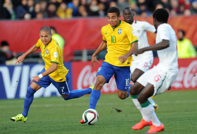 Brasil x Senegal Mundial sub-20 Gabriel Jesus e Marcos Guilherme - AP (Foto: AP)