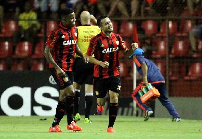 Sport x Joinville Maikon Leite (Foto: Aldo Carneiro/Pernambuco Press)