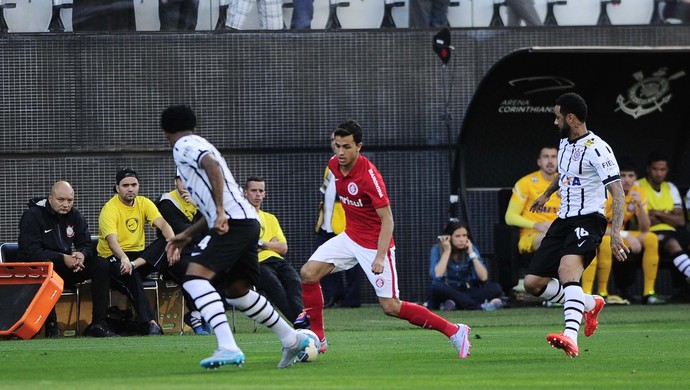 corinthians x internacional (Foto: Marcos Ribolli)