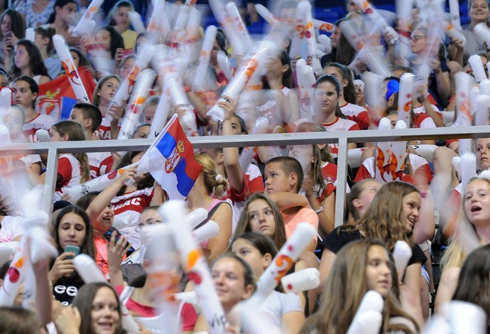 Torcida Sérvia- vôlei (Foto: Divulgação)