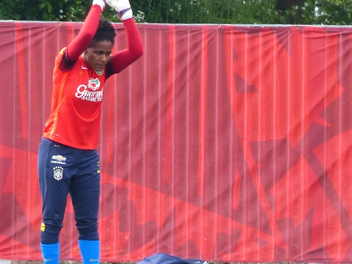 Luciana - goleira da seleção brasileira (Foto: Cíntia Barlem)