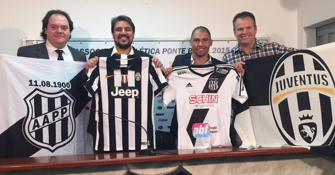 Parceria Ponte Preta e Juventus (Foto: Rodrigo Ceregatti/PontePress)