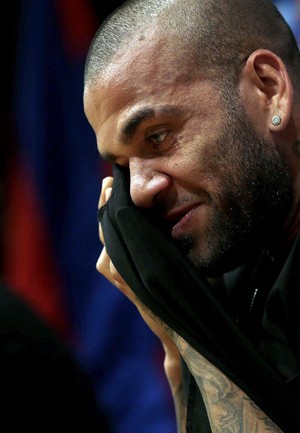 Dani Alves entrevista Barcelona (Foto: EFE/Alberto Estévez)