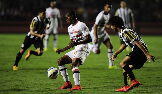 São Paulo x Santos Thiago Mendes Victor Ferraz (Foto: Marcos Ribolli)