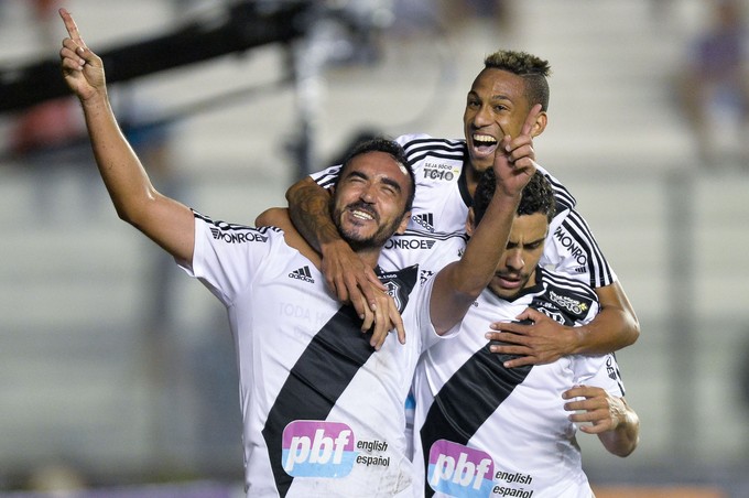 Vasco x Ponte Tiago Alves Biro Biro Diego Oliveira (Foto: Agência Estado)