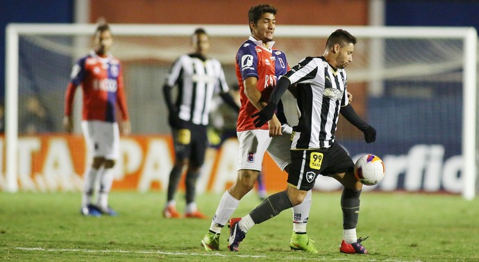 Paraná Botafogo (Foto: Giuliano Gomes/ Agência PRPRESS)