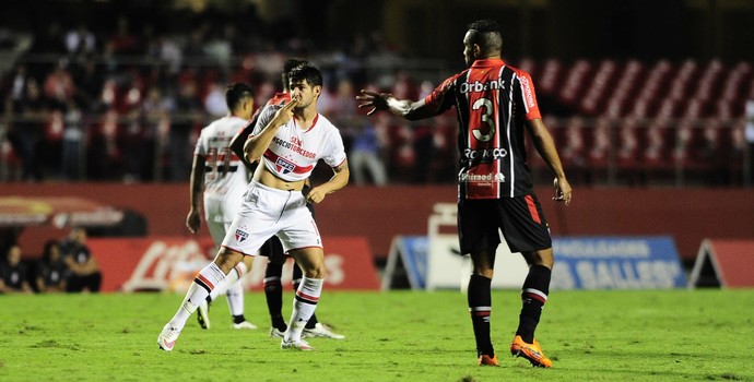 São Paulo x Joinville (Foto: Marcos Ribolli)