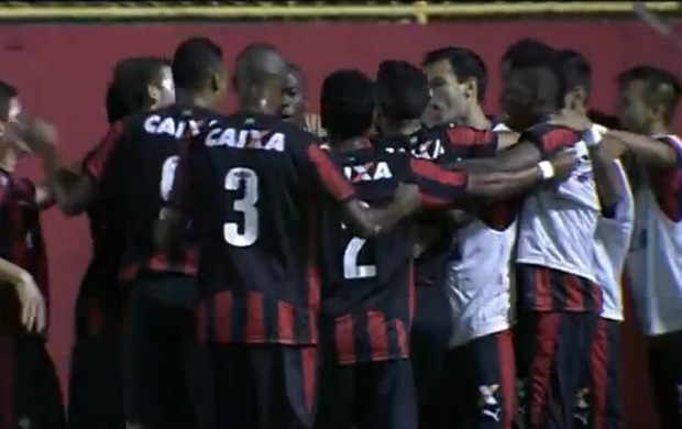 Frame Vitória x Bragantino comemoração (Foto: Reprodução)