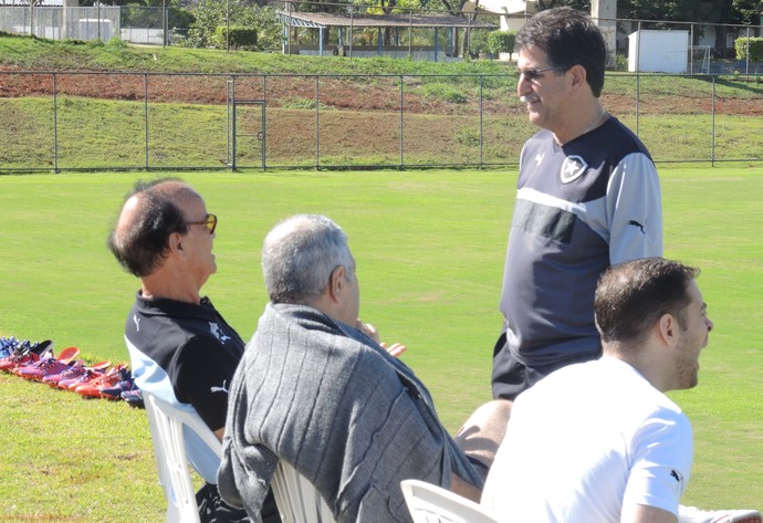 René e Lopes treino Botafogo Brasília (Foto: Marcelo Baltar)