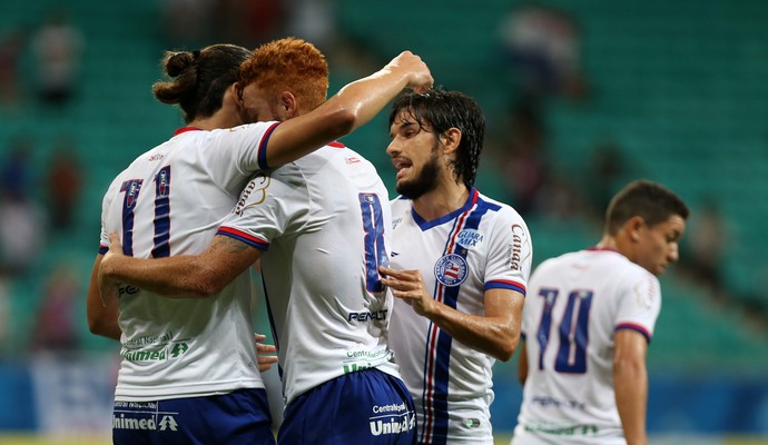 Léo Gamalho comemoração Bahia x Luverdense (Foto: FELIPE OLIVEIRA/AGIF/ESTADÃO CONTEÚDO)