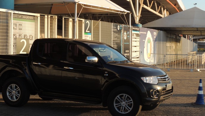 Carro presidente Romildo Bolzan Júnior Arena Grêmio (Foto: Eduardo Moura/Globoesporte.com)