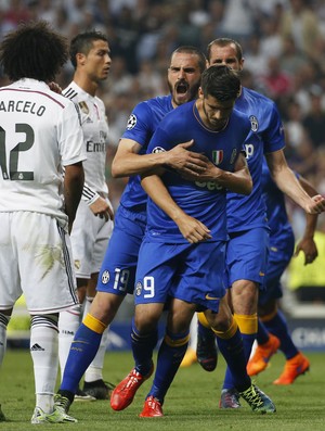 Morata comemora Bonucci Real Madrid x Juventus (Foto: Reuters / Sergio Perez)