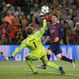 Messi gol Barcelona x Bayern (Foto: Reuters)