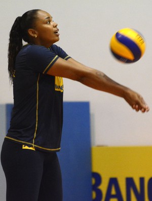 Sassá seleção feminina treinos saquarema (Foto: Alexandre Arruda/CBV)