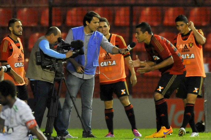 diego souza sport x figueirense (Foto: Aldo Carneiro / Pernambuco Press)