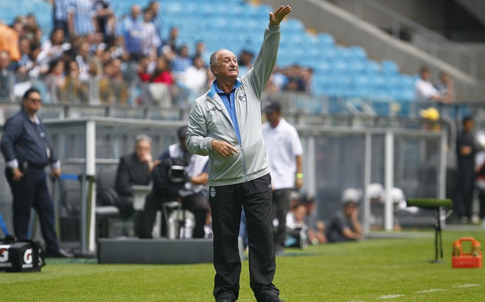 Felipão orienta time do Grêmio contra a Ponte Preta (Foto: Lucas Uebel/Grêmio, Divulgação) Felipão orienta time do Grêmio contra a Ponte Preta (Foto: Lucas Uebel/Grêmio, Divulgação)
