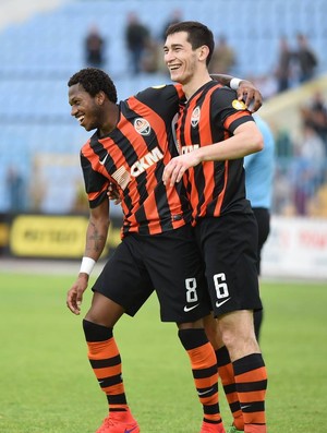 Fred e Stepanenko  - Shakhtar x Zakarpattia (Foto: Reprodução / Facebbok)